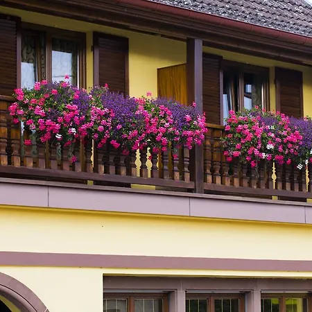 Restaurant A L'aigle ホテル 2*