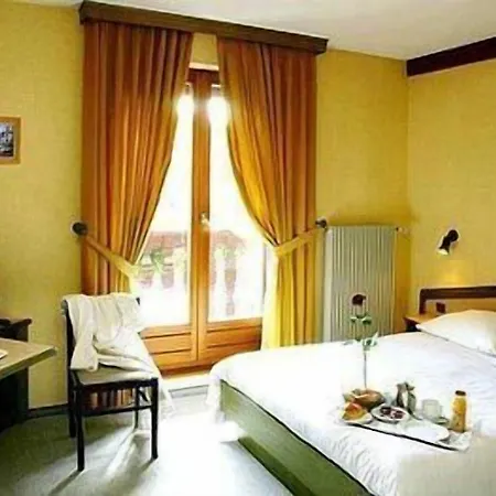 ホテル Restaurant A L'aigle Wimmenau