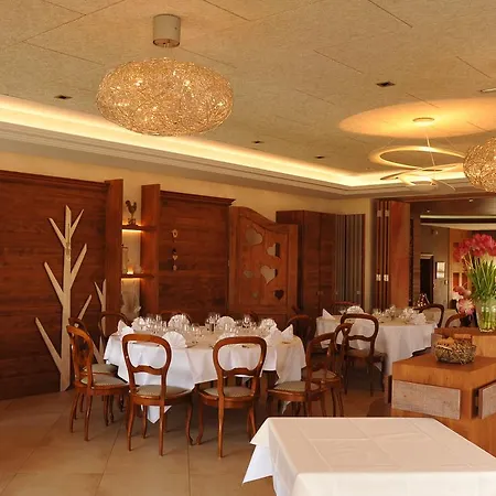 Restaurant A L'aigle Hotel
