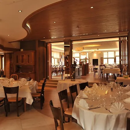 Restaurant A L'aigle Hotel 2*